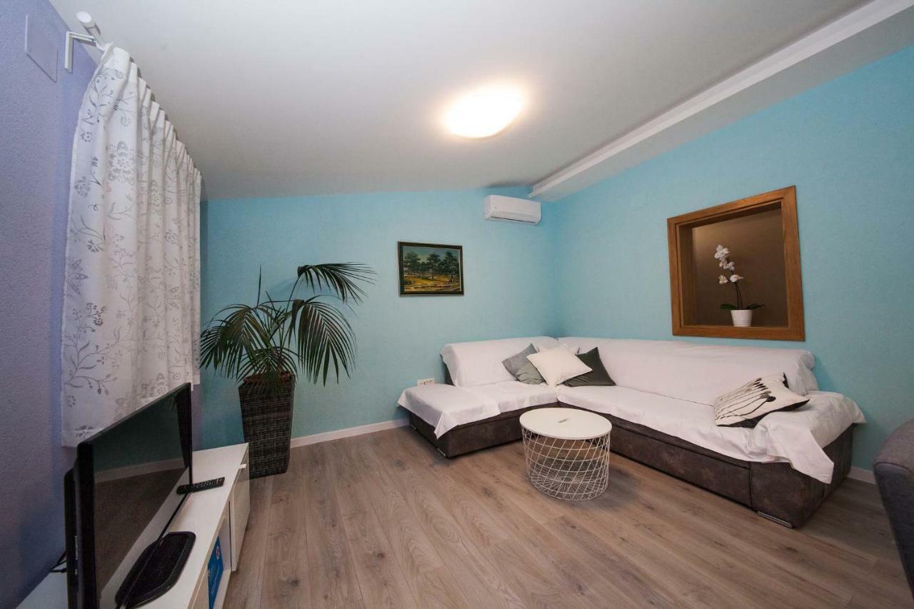Apartman Josipa Makarska Bagian luar foto
